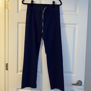 FIGS CARGO SCRUB PANTS *navy